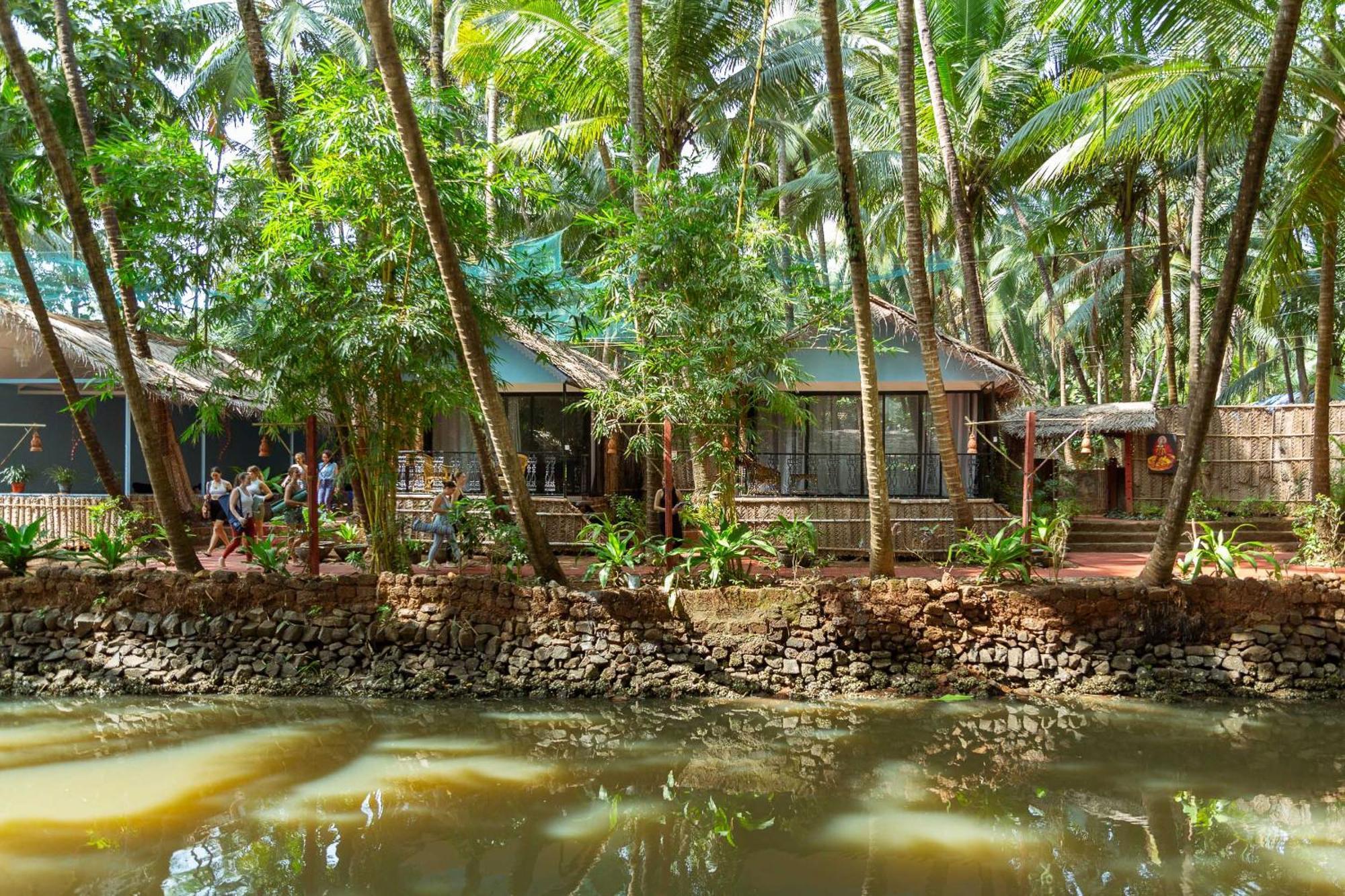 Palm Trees Ayurvedic Heritage Patnem Beach Bagian luar foto