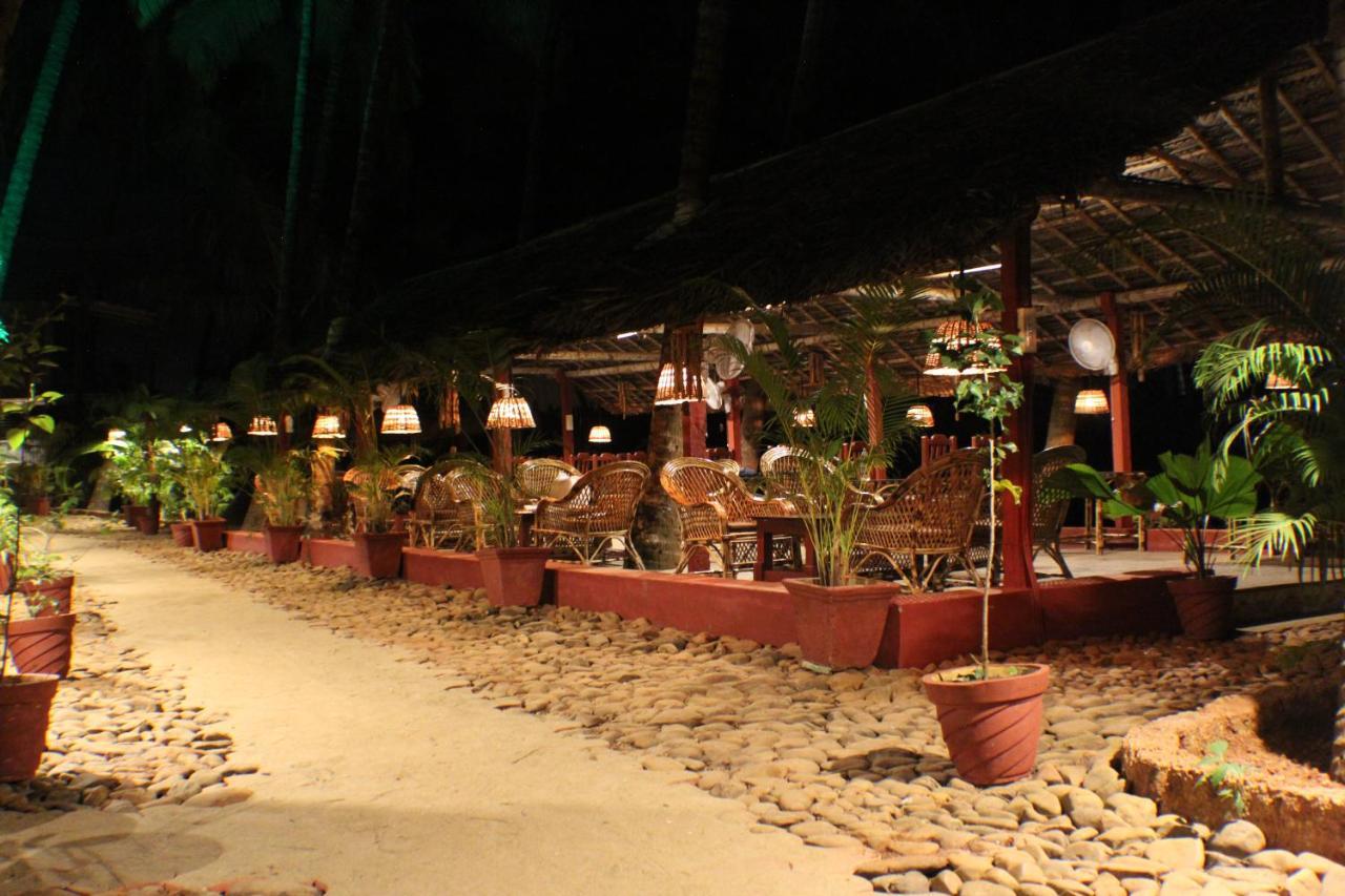 Palm Trees Ayurvedic Heritage Patnem Beach Bagian luar foto